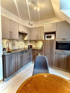 Komfortowy Apartament dla 4 osób przy Ratuszu