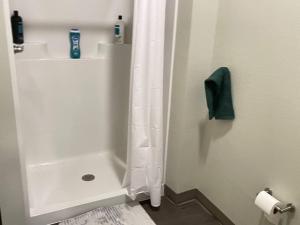 Spacious Verdell
