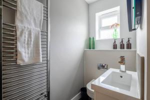 Modern Central Studio With Parking