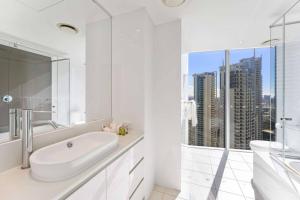 Stunning Ocean and City View at Hilton