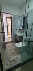 Silver Stays Lavington