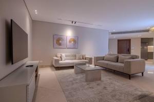 Cozy first floor city view 2BR