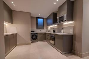 Cozy first floor city view 2BR