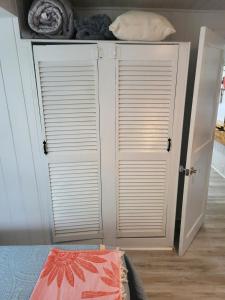 Crescent Vintage Cottage