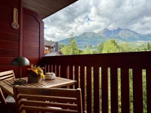 Vysoké Tatry apartmán 310 Tatranská Lomnica - s balkónom - výhľad na Tatry