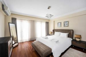 Lovely bright central modern 1Bed1Bath! #159