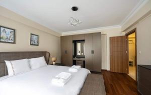 Lovely bright central modern 1Bed1Bath! #159