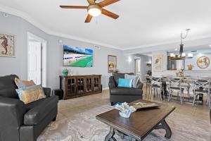 Destin West Heron 606 - No Expense Spared- Lazy River - Short Walk to Beach
