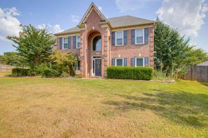 Residential Cul-De-Sac Suburban Memphis Hideaway!