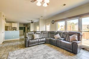 Residential Cul-De-Sac Suburban Memphis Hideaway!