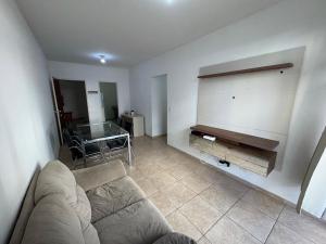 Apartamento enseada 500 metro da praia