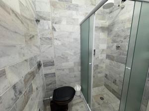 Apartamento enseada 500 metro da praia