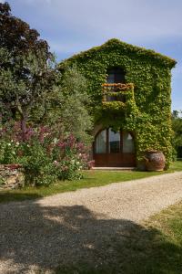 Restored Barn In The Tuscan Hills