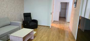 Vantaa ZoneB apartment for one to five persons and 20min by train from Airport and Helsinki City and one car park