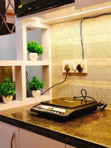 Modern Comfy Vibes Studio Close to Expo & Metro