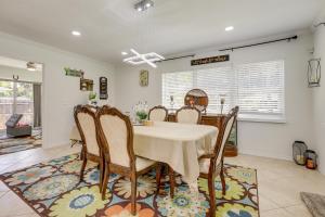 Boynton Beachs Best! Family Home with Yard and Garden