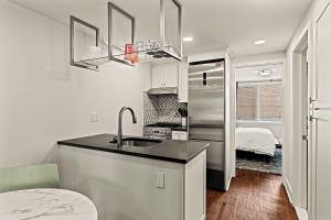 Washington Square West - Unit A