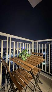 Dare Space Iloilo Anime-Balcony-Netflix-WiFi