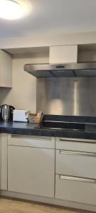 Private studio near train station & Sonian Forest