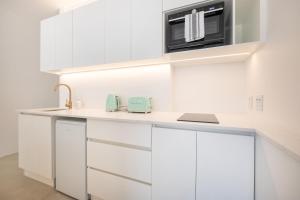 Santorini at Beachfront Apartments in Shakas Rock