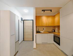 Modern City Apartment Budva 1-Central Location,5 min to Beach