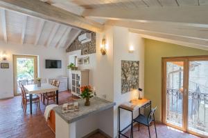 Villetta Abbazia Acqua Dolce -With Stunning Terrace by RentComo