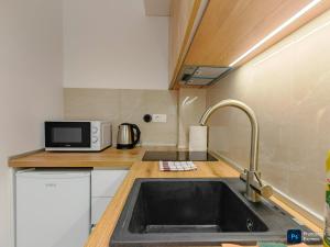 Modern City Apartment Budva 2-Central Location,5 min to Beach