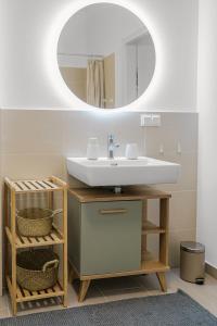 Moderne Zwei Zimmer Altbauwohnung im Stadtkern