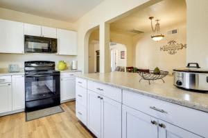 Las Cruces Home w Fenced Yard: Recently Remodeled