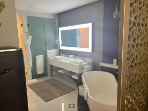 Deluxe Room at Garza Blanca Los Cabos