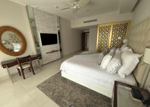 Deluxe Room at Garza Blanca Los Cabos