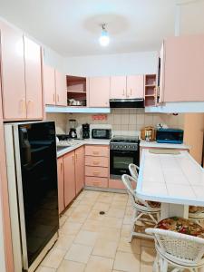 Apartamento Punta Brava con Piscina y Ubicación Central