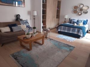 Cozy retreat bright spacious and calm