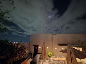 Cozy retreat bright spacious and calm