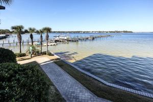 Destin West Heron L-02 - Private Hot Tub - Peaceful Bay Views - Short Walk to Beach