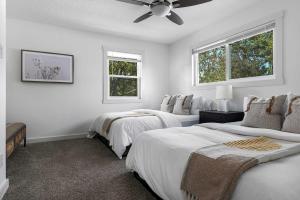 Gruene Haus - Hot Tub Fire Pit & Sleeps 11