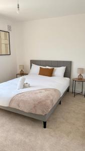 The Sandstone Stay - 5 min from Southmead Hospital