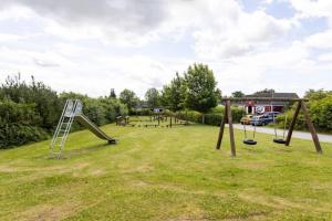 Tennis, spa outside & inside and sauna - Tisvildelund