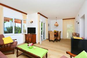 Seaside holiday house Rastici, Ciovo - 18478