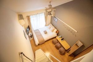 Sand Beige 7mins yokosukachuo station 2-4pax