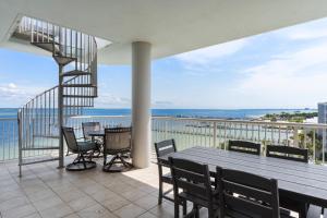 Destin West - Heron PH04 - Penthouse with Private Rooftop Hot Tub & Grill