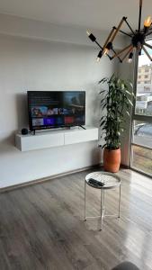 Apartamento cerca de Solca y Embajada Americana