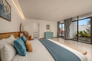 Sora Villa, 4BDR, Large Pool & Elevator Access