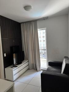 Apto aconchegante com piscina aquecida, garagem e metrô próximo