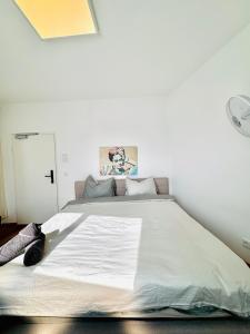 Comfortable 5BR Apartment Near Kaufpark Alterlaa