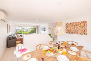 Refresh at Rocky, 134 Rocky Point Rd - Air Con, Wi-Fi, large yard