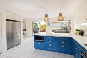 Refresh at Rocky, 134 Rocky Point Rd - Air Con, Wi-Fi, large yard