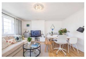 The Green Escape Woodford