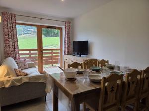 Appartement neuf 3 pièces avec parking et balcon à Valmorel - FR-1-291-1032