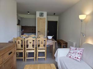 Appartement neuf 3 pièces avec parking et balcon à Valmorel - FR-1-291-1032